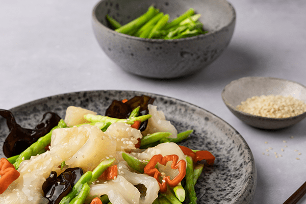 Wok with Norwegian COD Fish Maw and asparagus